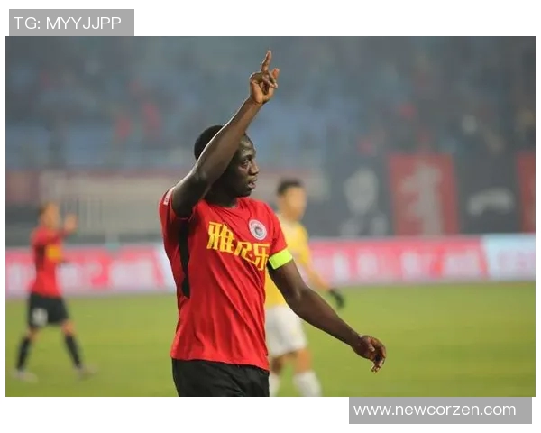 广东华南虎球迷热情加油，助威声响彻全场